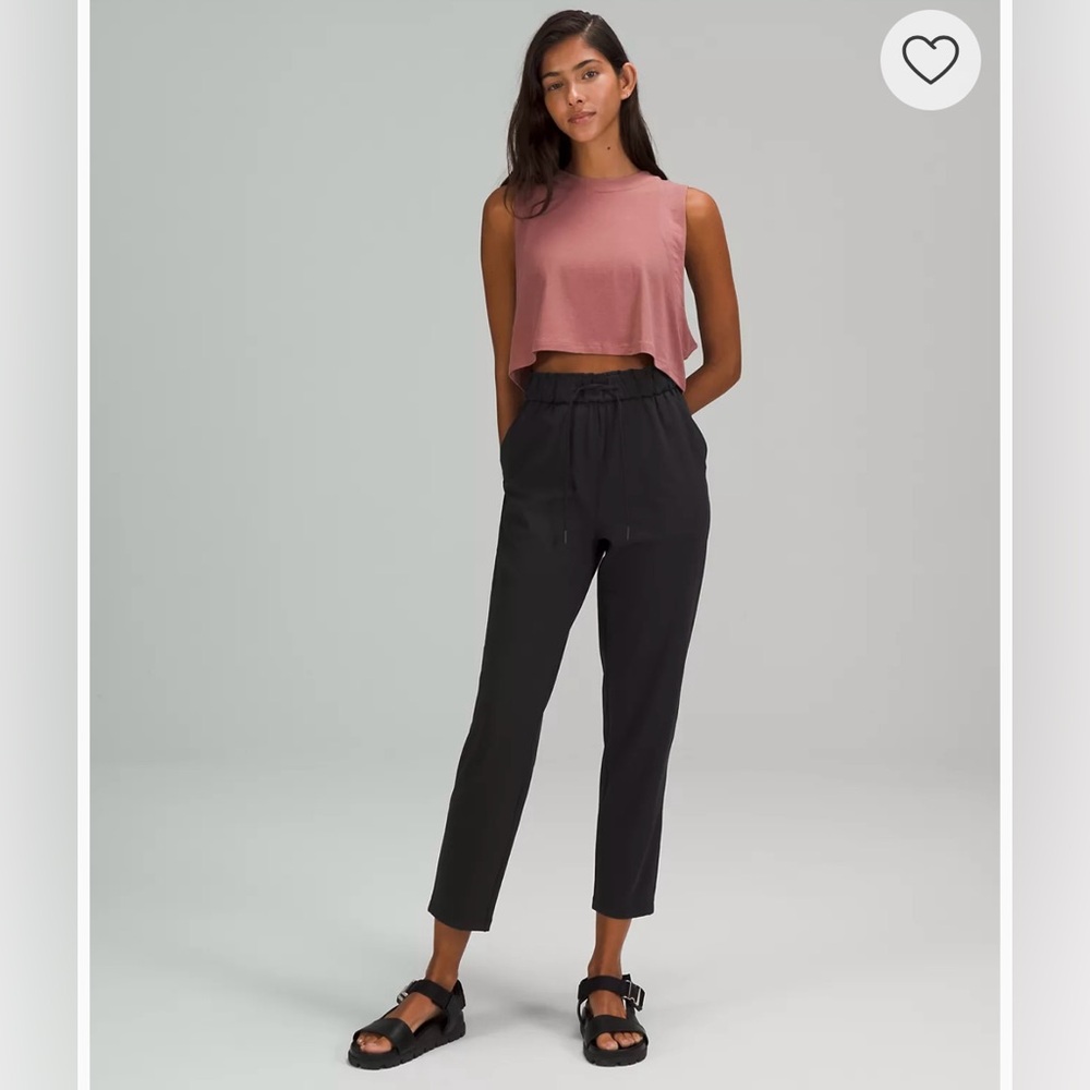 Lululemon black tapered paperbag drawstring cropped lounge pants 6